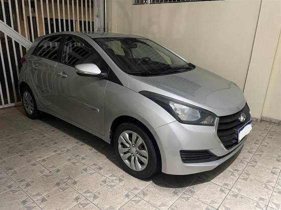 HYUNDAI HB20 1.0 COMFORT 12V FLEX 4P MANUAL HYUNDAI HB20 1.0 COMFORT 12V FLEX 4P MANUAL